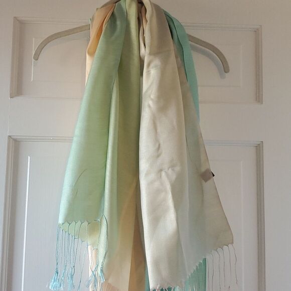 NWOT ITALIAN SILK ELEGANT OMBRE COLORBLOCK SHAWL WRAP SCARF AQUA CREAM - Picture 8 of 12